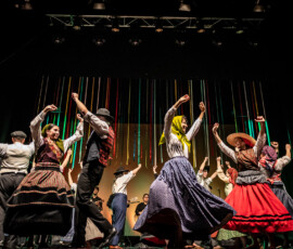 DANÇAS ETNOGRÁFICAS